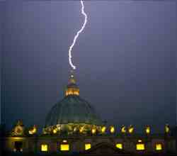 Lightning strikes St. Peters